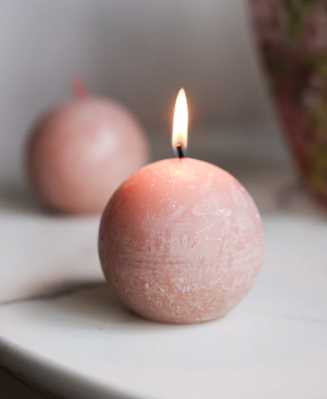 What Makes a Candle Luxury? (It’s More Than a Pretty Jar)